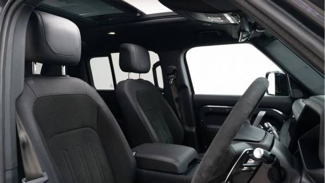 Land Rover Defender (71 Reg) 5.0 V8 P525 Carpathian Edition Image 3