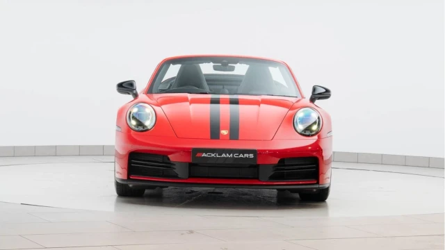 Porsche 911 (25 Reg) 3.0 Carrera Convertible (992.2) Image 8