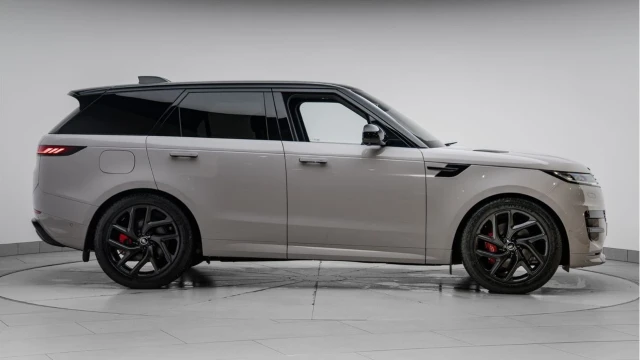 Land Rover Range Rover Sport (75 Reg) 3.0 Edition Image 5