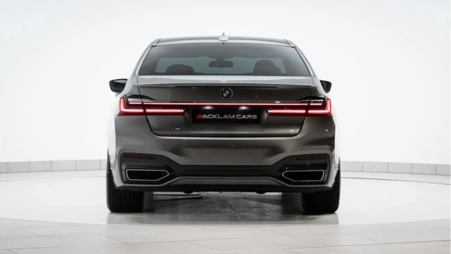BMW 7 Series (70 Reg) 730D 3.0 M Sport Image 4