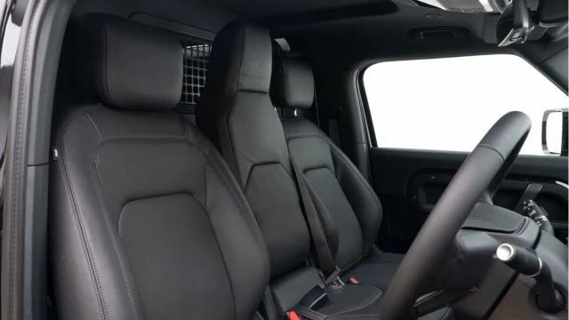 Land Rover Defender (74 Reg) 90 3.0 D350 X-Dynamic HSE Hard Top Commercial (3 Seat) (Bespoke) (+VAT) Image 3