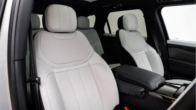 Land Rover Range Rover Sport (75 Reg) 3.0 Edition Image 3