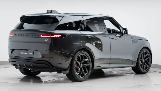 Land Rover Range Rover Sport (23 Reg) 3.0 D300 Dynamic SE (Black Pack) Image 6