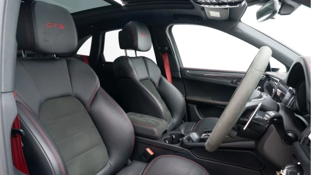 Porsche Macan (25 Reg) 2.9 V6 GTS Image 3