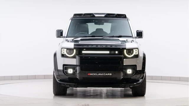 Land Rover Defender (24 Reg) 110 3.0 D300 X-Dynamic HSE (Bespoke) Image 6