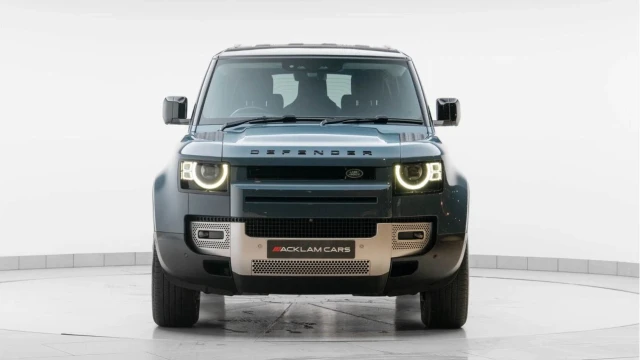 Land Rover Defender (23 Reg) 110 3.0 D250 HSE Hard Top (6 Seat) (+VAT) Image 6