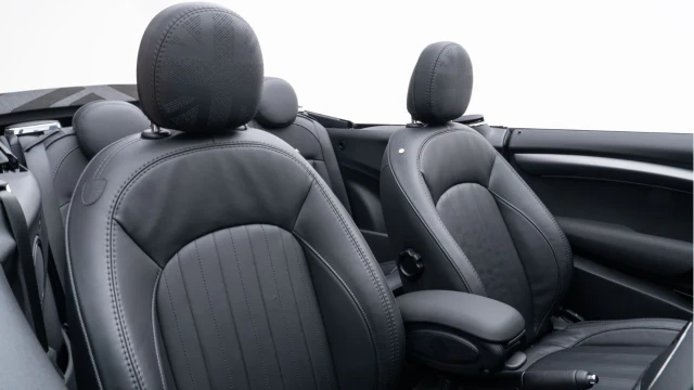 MINI Convertible (72 Reg) Cooper S 2.0 Exclusive Convertible Image 4