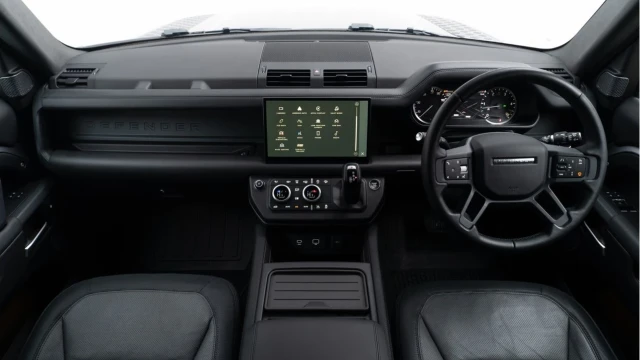 Land Rover Defender (23 Reg) 110 3.0 D300 X-Dynamic HSE Hard Top Commercial (5 Seat) (No VAT) Image 2