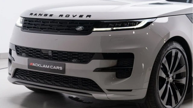 Land Rover Range Rover Sport (24 Reg) 3.0 D300 Dynamic SE (Black Pack) Image 6