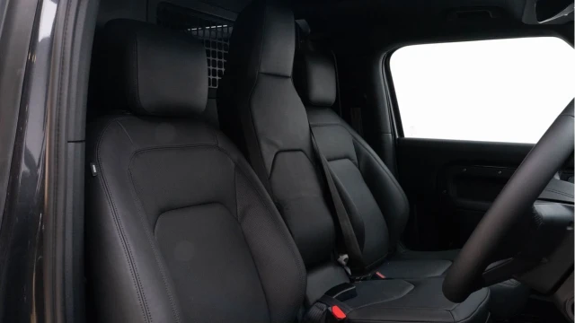 Land Rover Defender (25 Reg) 90 3.0 D350 X-Dynamic HSE Hard Top Commercial (3 Seat) (+VAT) Image 3