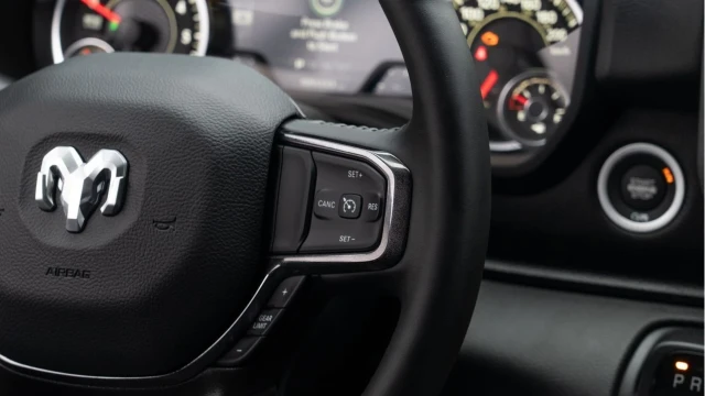 Dodge Ram 1500 (Unregistered) 5.7 V8 HEMI Bighorn 4x4 (+VAT) Image 6