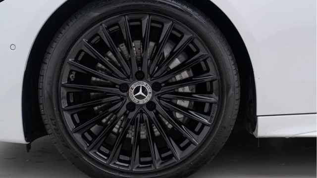 Mercedes-Benz C Class (73 Reg) C300 2.0D AMG Line Premium Image 8