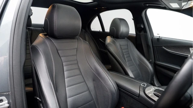 Mercedes-Benz E Class (23 Reg) E400 2.9D AMG Line Night Edition Premium Plus 4Matic Image 3