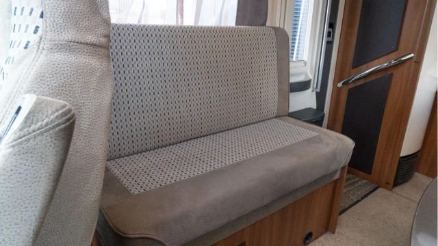 Hobby Optima  (17 Reg) De Luxe T75 HF 2.3D (4 Berth) Image 7