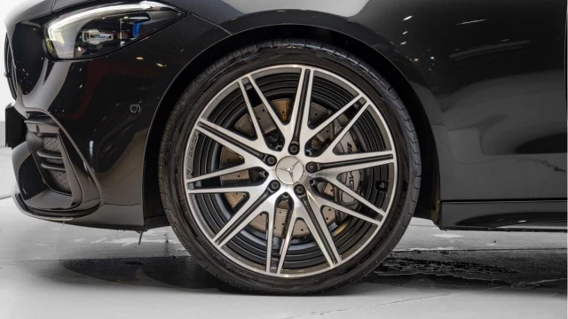 Mercedes-Benz AMG C43 (73 Reg) 2.0 Premium Plus 4Matic (New Model) Image 8