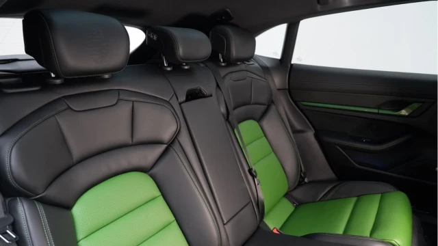 Porsche Taycan (71 Reg) 4S Cross Turismo Image 5