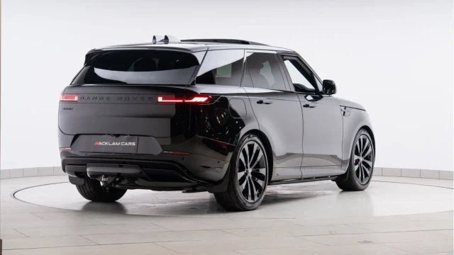 Land Rover Range Rover Sport (73 Reg) 3.0 D300 Dynamic SE (Black Pack) (VAT Q) Image 6