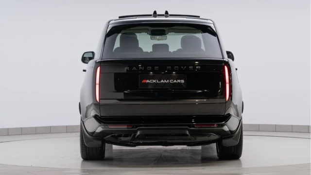 Land Rover Range Rover (73 Reg) 3.0 D350 HSE (Shadow Pack) Image 5
