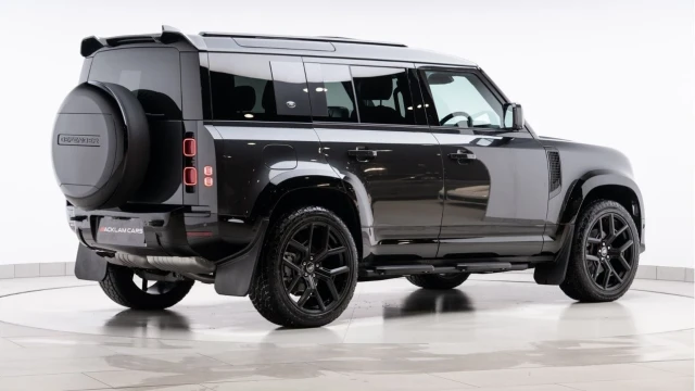 Land Rover Defender (24 Reg) 110 3.0 D250 X-Dynamic SE Image 6