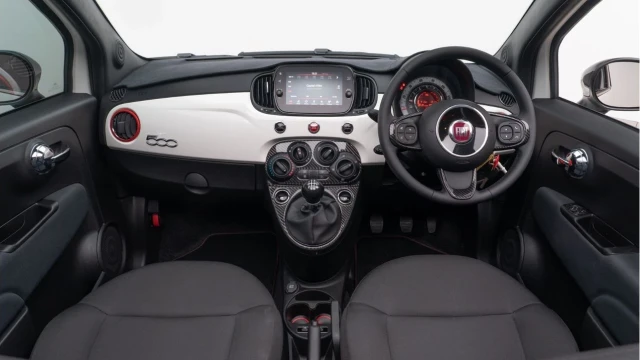 Fiat 500 (24 Reg) 1.0 Hybrid Convertible Image 4
