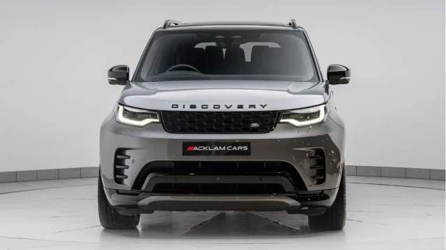 Land Rover Discovery (74 Reg) 3.0 D350 Dynamic SE Image 4