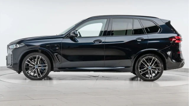 BMW X5 (74 Reg) 3.0 50e M Sport xDrive Hybrid Image 4