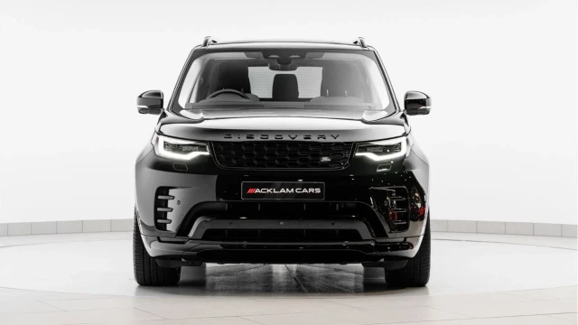 Land Rover Discovery (74 Reg) 3.0 D350 Dynamic SE Image 4