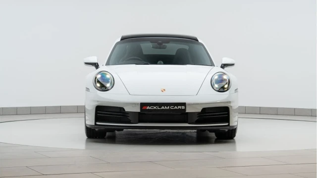 Porsche 911 (25 Reg) 3.0 Carrera PDK Coupe (992.2) Image 8