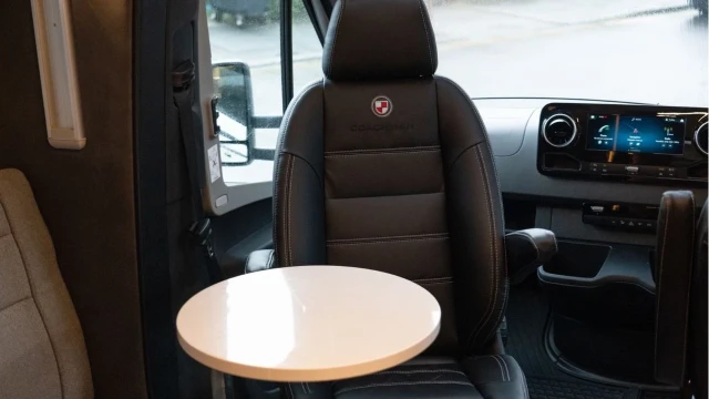 Coachman Travel Master 565 (74 Reg) 2.0D Auto (4 Berth) Image 4