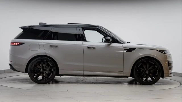 Land Rover Range Rover Sport (73 Reg) 3.0 D350 Autobiography (Black Pack) Image 5