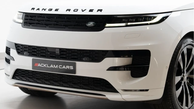 Land Rover Range Rover Sport (23 Reg) 3.0 D300 Dynamic SE (Black Pack) Image 8