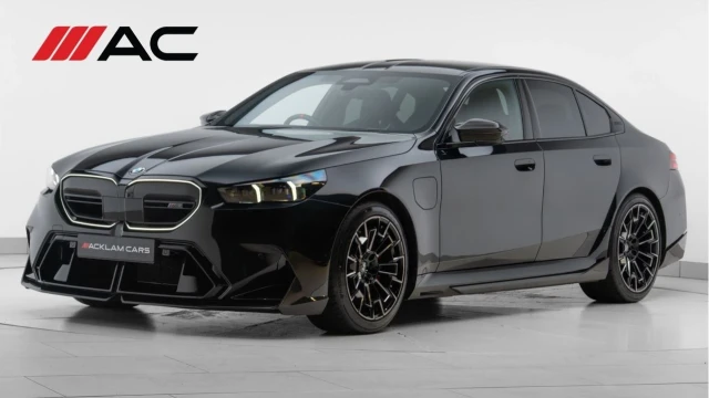BMW M5 (74 Reg) 4.4 V8 Hybrid (M Carbon) Image 1
