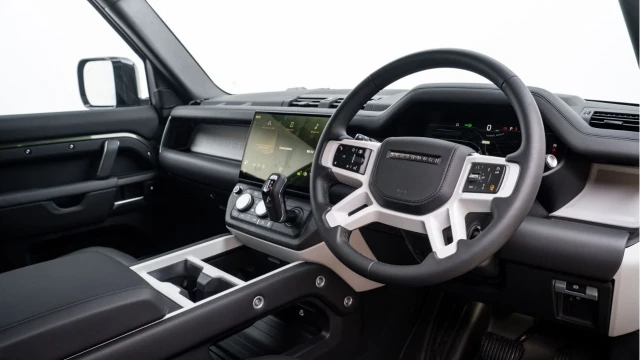 Land Rover Defender (75 Reg) 90 3.0 D250 X-Dynamic HSE Hard Top Commercial (+VAT) Image 2