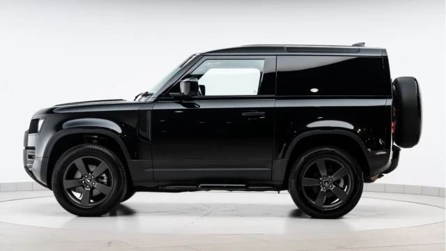 Land Rover Defender (24 Reg) 90 3.0 D250 Hard Top Commercial (+VAT) Image 6