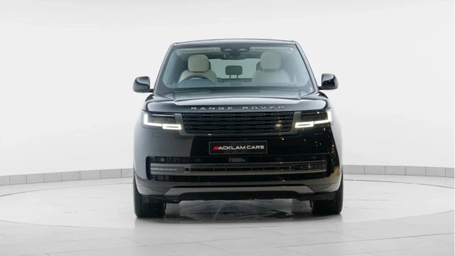 Land Rover Range Rover (23 Reg) 3.0 D300 SE (Shadow Pack) Image 7