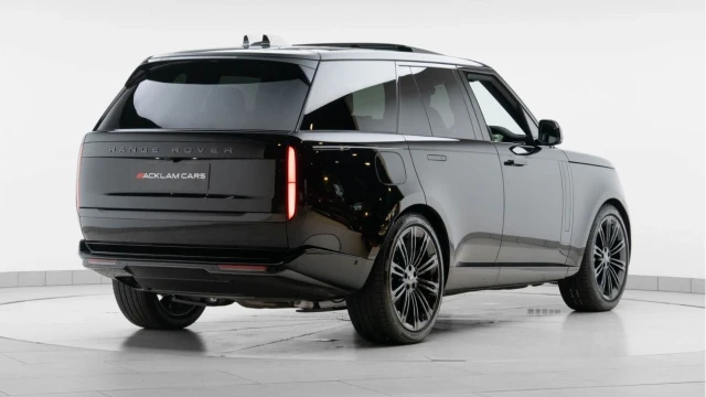 Land Rover Range Rover (75 Reg) 3.0 D300 Edition Image 6