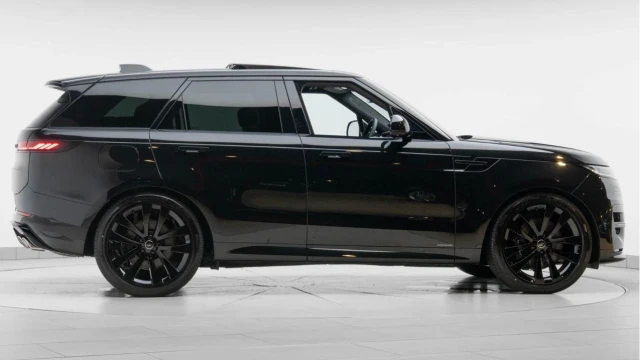 Land Rover Range Rover Sport (75 Reg) 4.4 V8 P530 Autobiography (Black Pack) Image 7