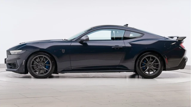 Ford MUSTANG (74 Reg) 5.0 V8 Dark Horse Fastback Image 4