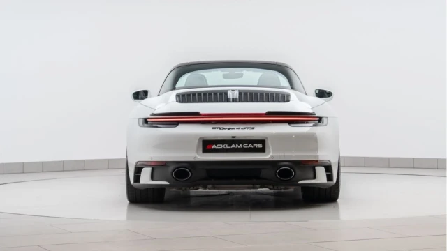 Porsche 911 (22 Reg) 3.0 Targa 4 GTS Image 6