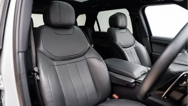 Land Rover Range Rover Sport (73 Reg) 3.0 P440e Dynamic SE Hybrid Image 3