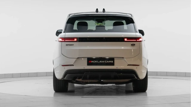 Land Rover Range Rover Sport (73 Reg) 3.0 D350 Autobiography (Black Pack) Image 5