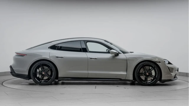 Porsche Taycan (21 Reg) Turbo Image 5