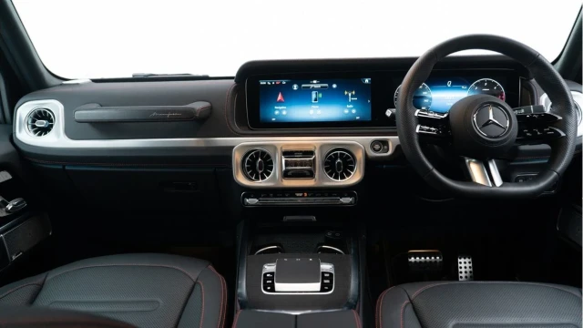 Mercedes-Benz G Class (75 Reg) G450 3.0D AMG Line Premium Plus Image 3