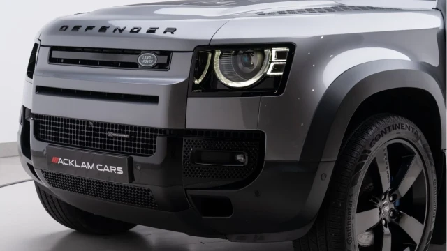 Land Rover Defender (21 Reg) 90 3.0 D250 SE (Bespoke) Image 8
