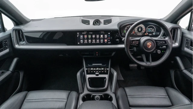 Porsche Cayenne (24 Reg) 3.0 V6 Coupe (New Model) Image 2