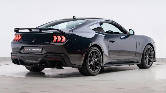 Ford MUSTANG (74 Reg) 5.0 V8 Dark Horse Fastback Image 5