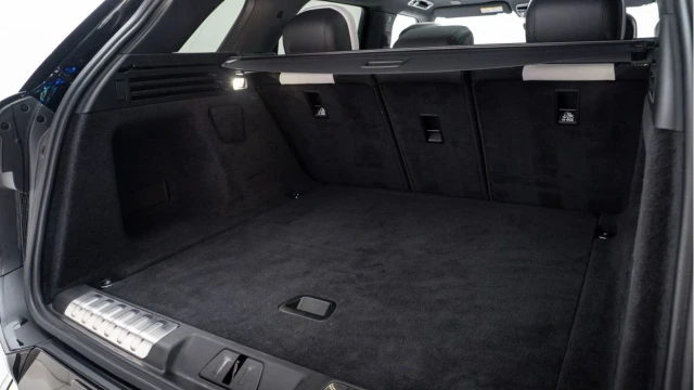 Land Rover Range Rover Sport (75 Reg) 3.0 D300 Dynamic SE (Black Pack) Image 7