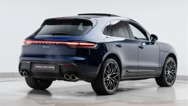 Porsche Macan (71 Reg) 2.0 PDK Image 6
