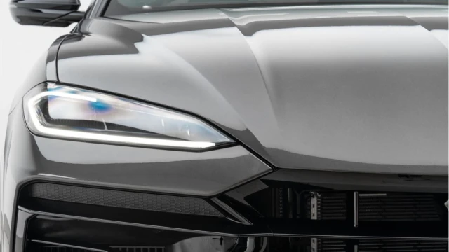 Lamborghini Urus (25 Reg) 4.0 V8 SE Hybrid Image 8