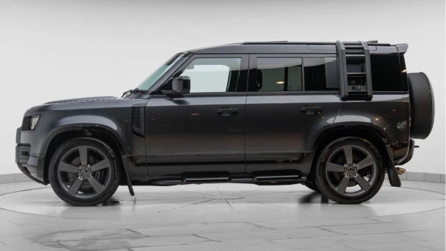 Land Rover Defender (24 Reg) 110 5.0 V8 Image 4